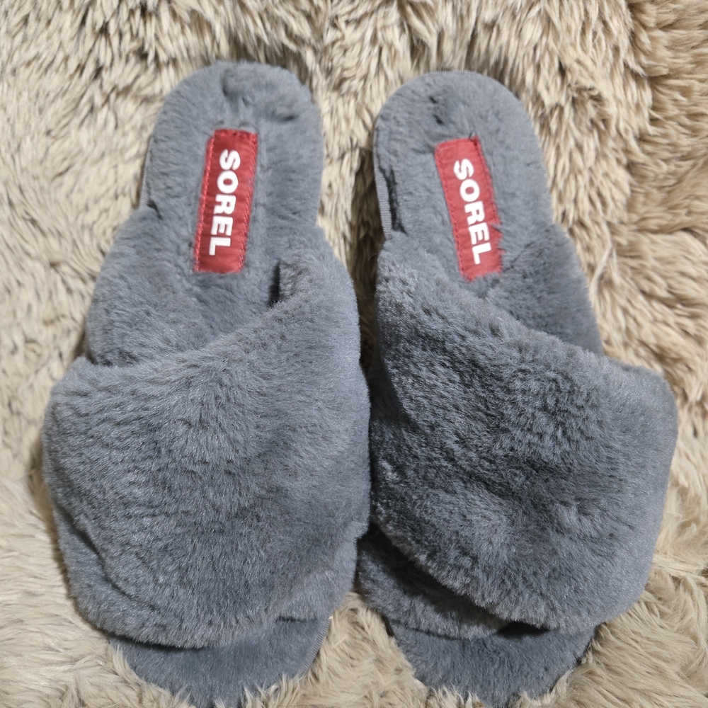 Sorel Women's Cozy Gray Slippers